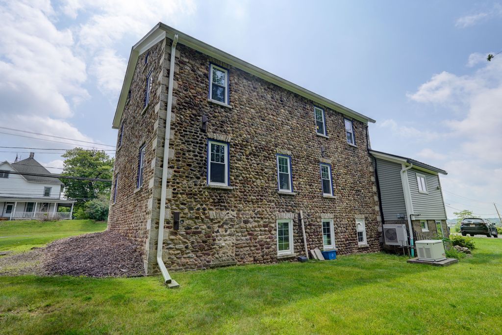Property Photo #17