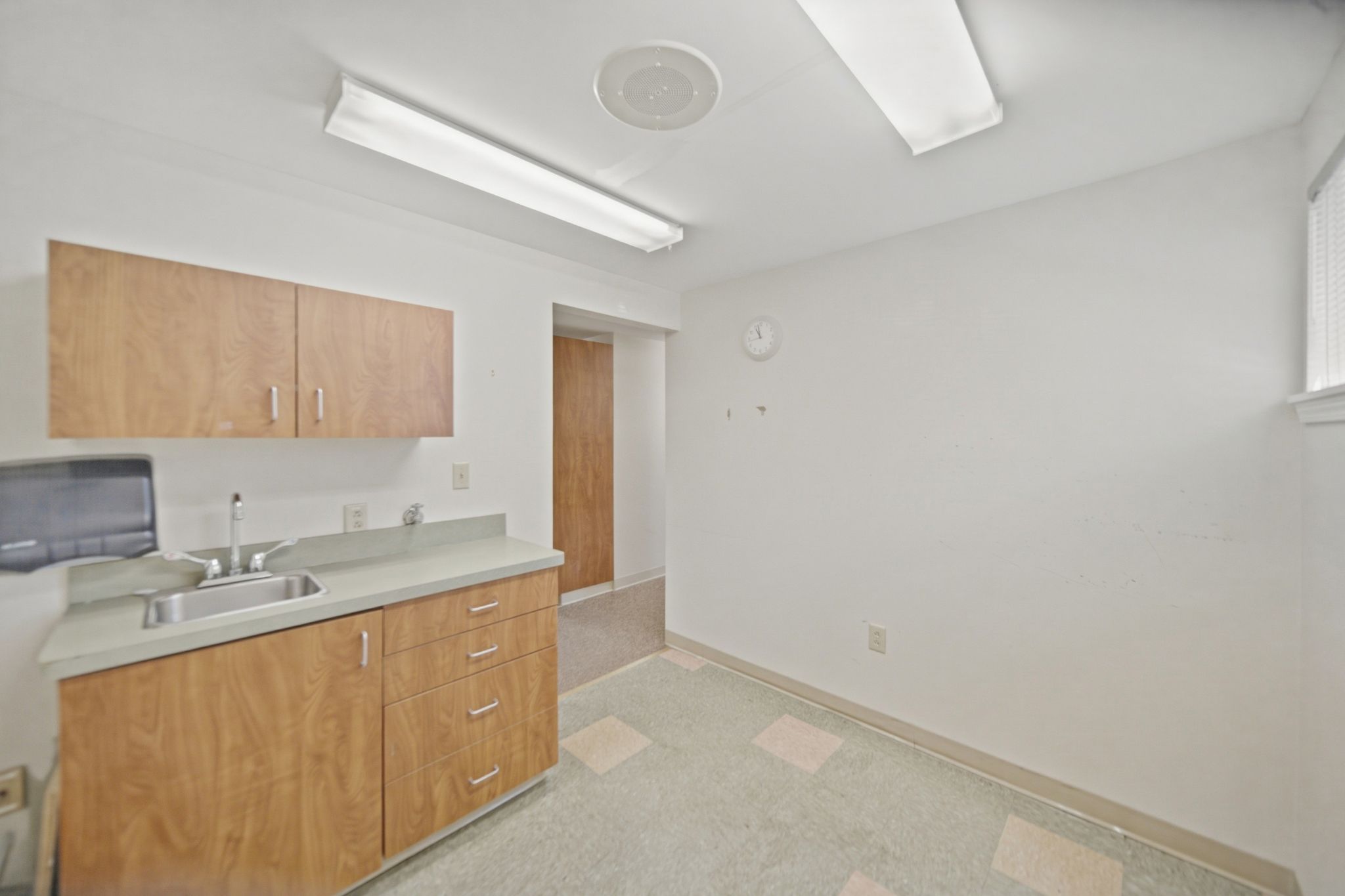 Property Photo #11