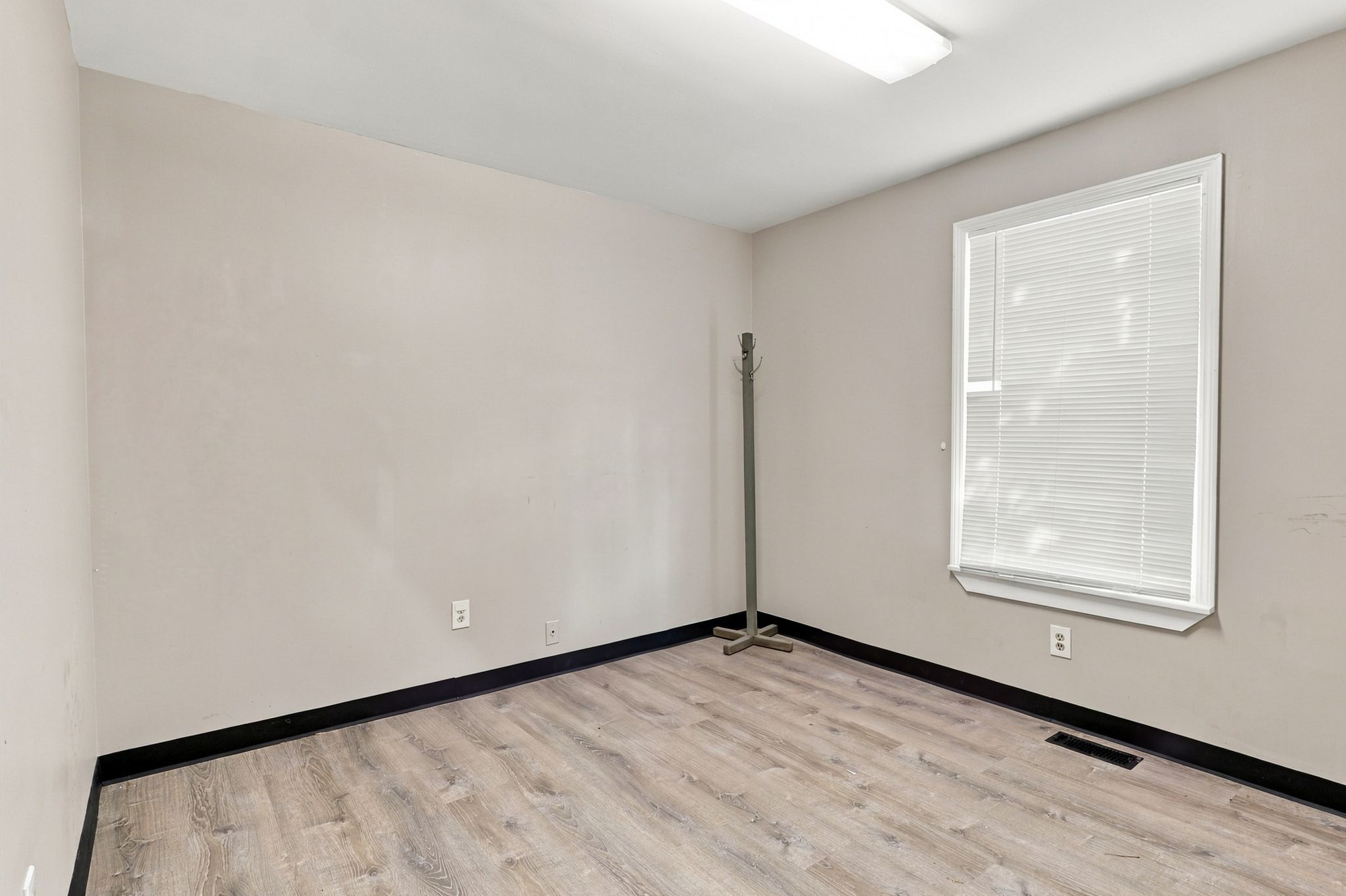 Property Photo #10