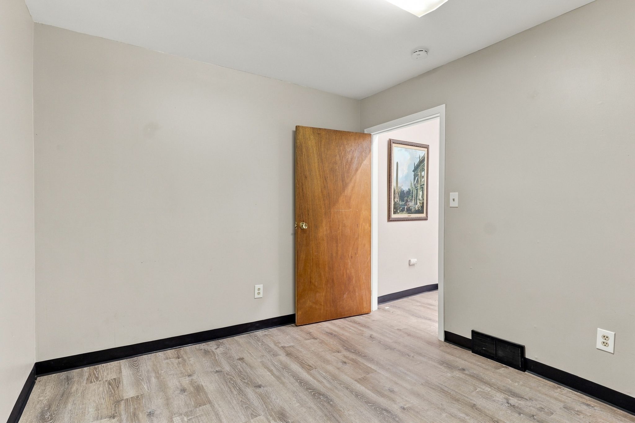 Property Photo #11