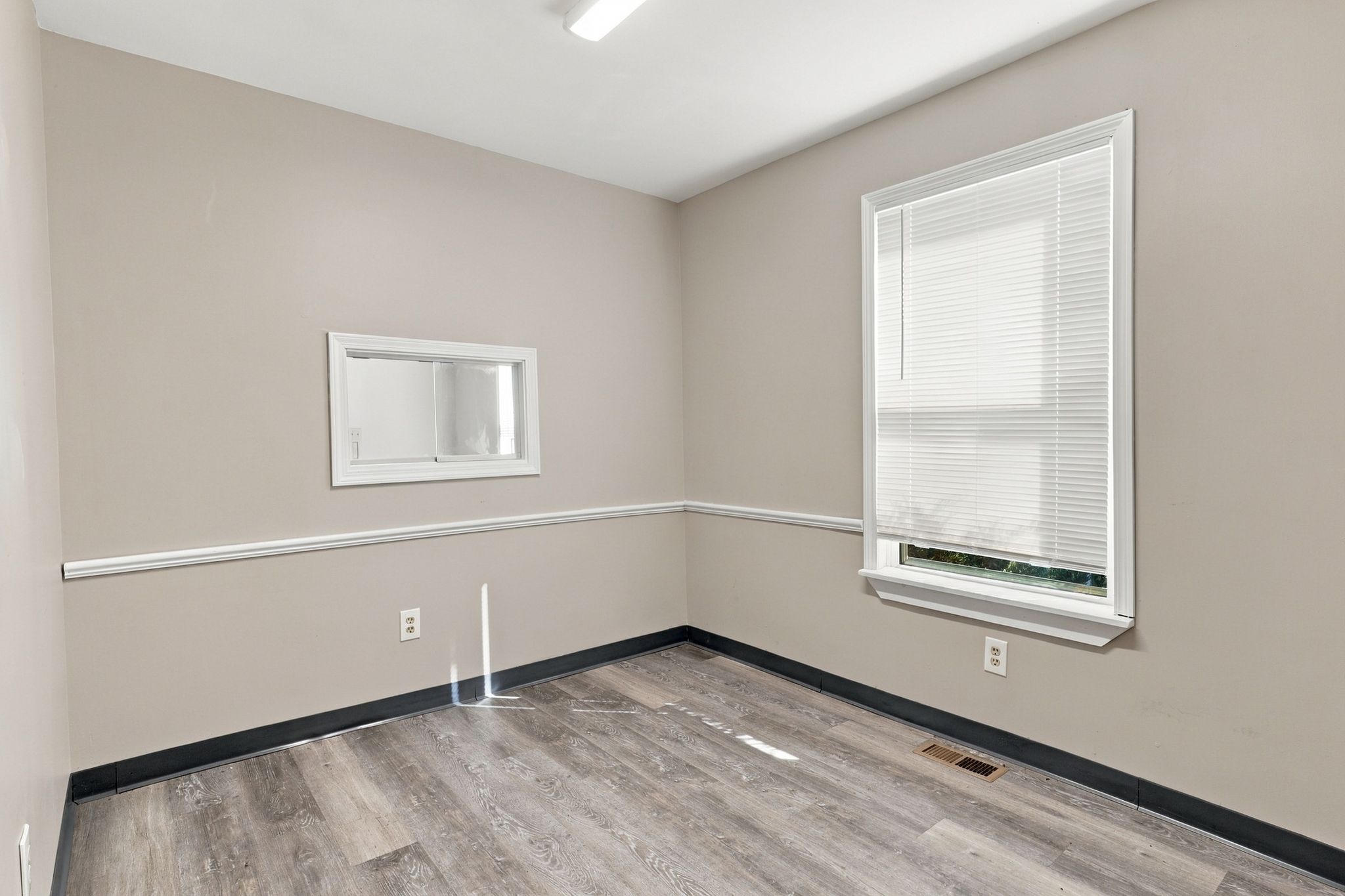 Property Photo #16