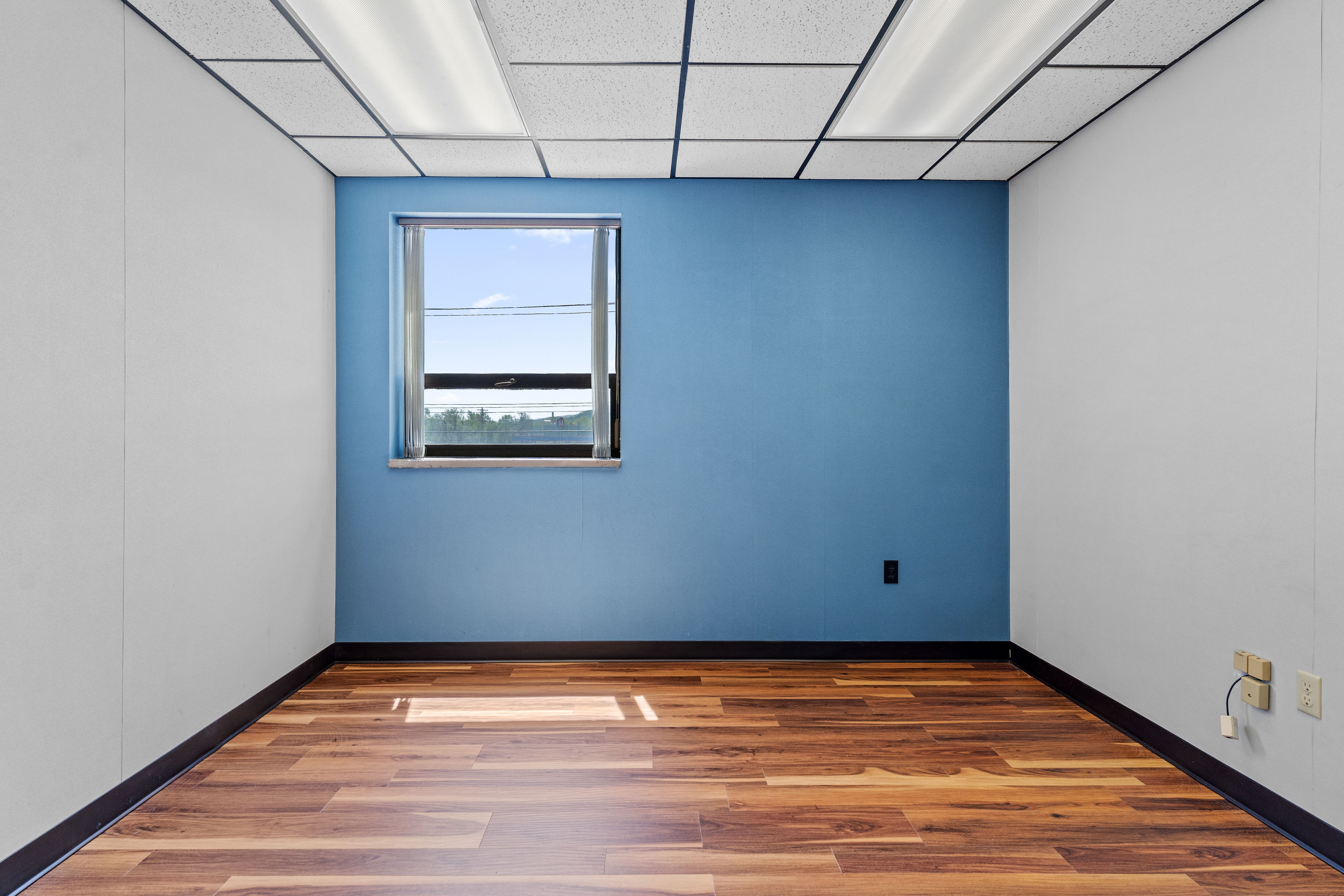 Property Photo #12